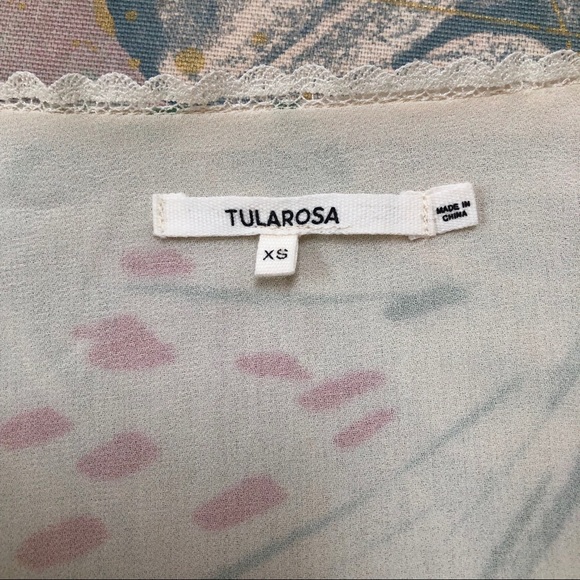 ❤️ TULAROSA ❤️  JoJo Floral Flutter Sleeve Blouse - Picture 6 of 9